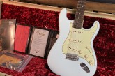 Fender Custom Shop 1963 Stratocaster Journeyman Relic Sonic Blue-4.jpg